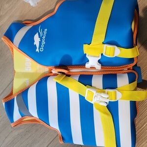 NIB Gogokids Blue and Yellow Life Vest